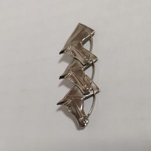 3 Vintage horse head brooch pin silver tone